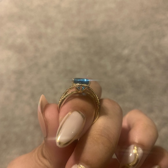 EFFY London Blue Topaz 4.5 Ct and 1/3 Ct Diamond Ring - Picture 5 of 5